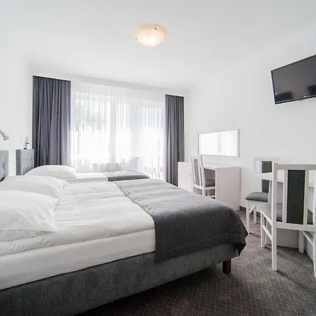 ホームステイ Rewit Z Podgrzewanym Basenem