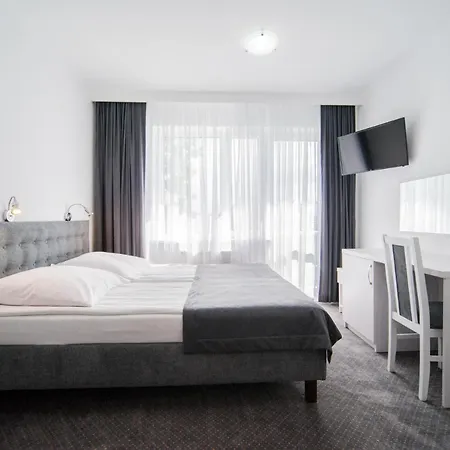 Rewit Z Podgrzewanym Basenem Homestay szállás Rewal