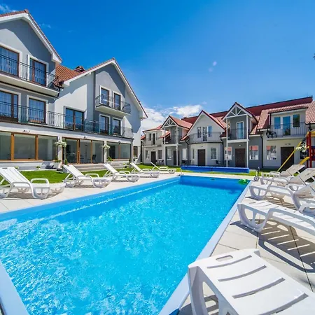 Rewit Z Podgrzewanym Basenem Homestay szállás Rewal