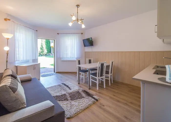 בית אירוח Rewit Z Podgrzewanym Basenem