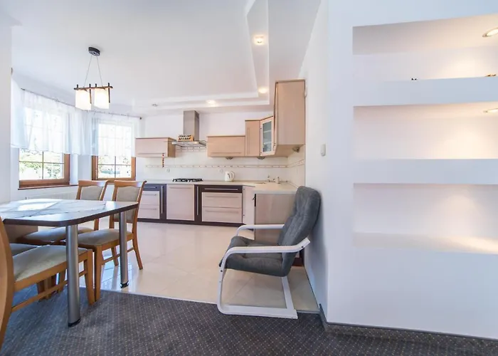 Rewit Z Podgrzewanym Basenem * רבאל