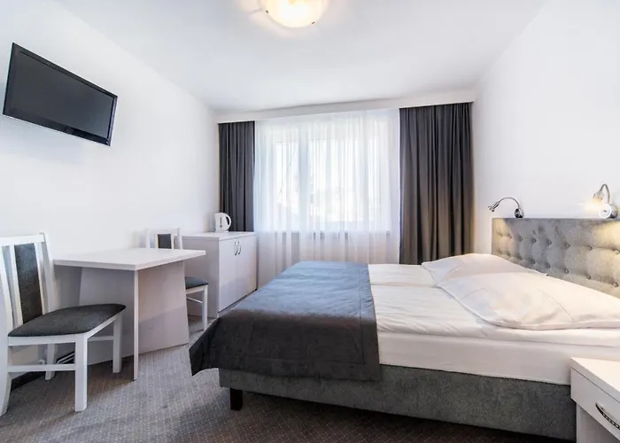 Rewit Z Podgrzewanym Basenem * רבאל