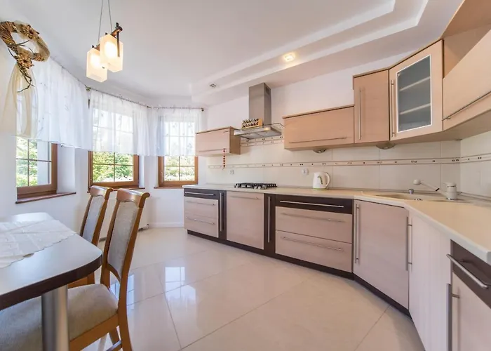 Rewit Z Podgrzewanym Basenem * רבאל