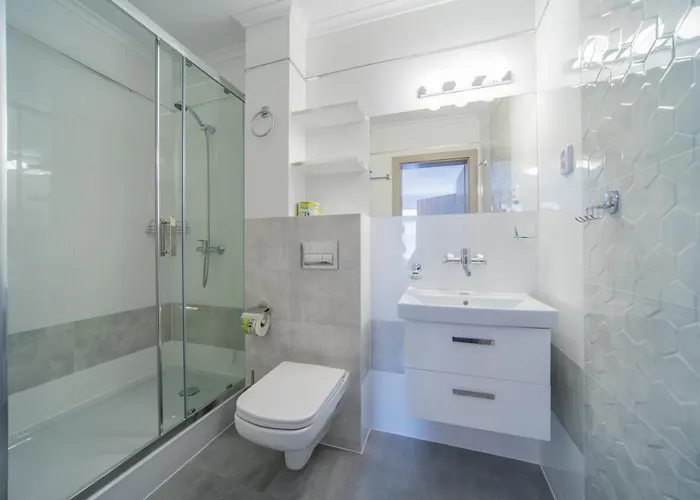 Rewit Z Podgrzewanym Basenem בית אירוח