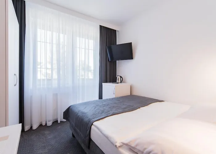 Rewit Z Podgrzewanym Basenem *