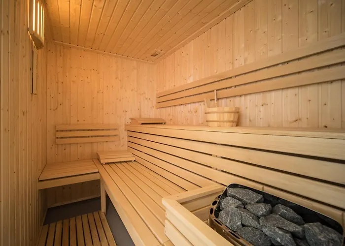 Rewit Z Podgrzewanym Basenem * רבאל